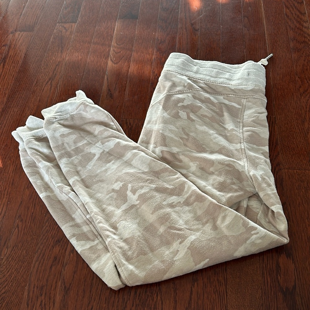 Athleta balance printed jogger